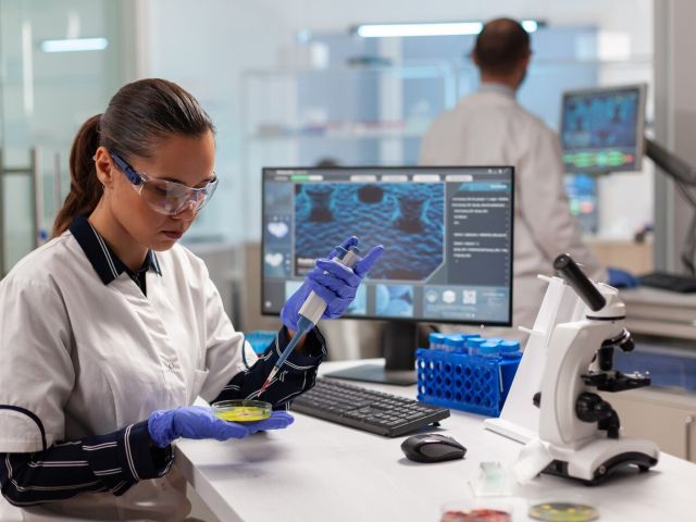 Laboratory Information Systems (LIS)